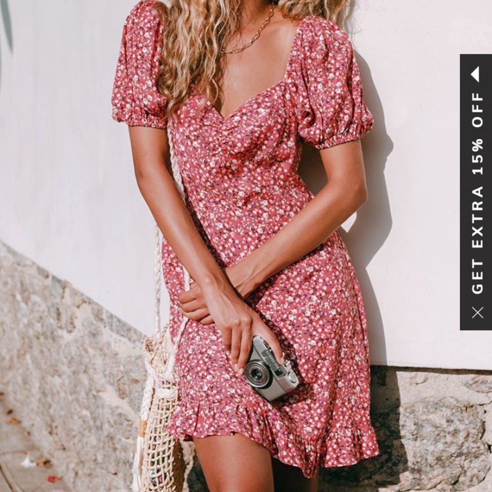 NWT Alianna Red Ditsy Puff Sleeve Dress